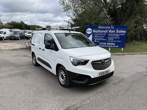 Vauxhall Combo Vivaro Dynamic Panel Van 1 Manual Diesel