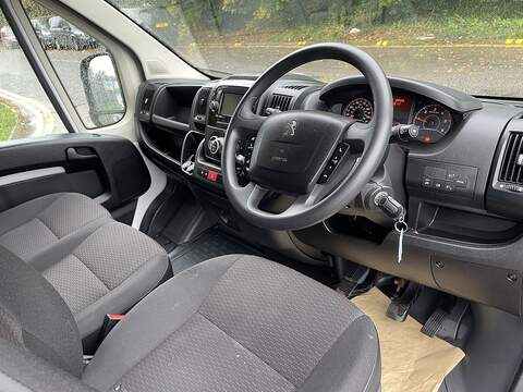 Peugeot Boxer 2.2 BlueHDi 335 Professional L3 H2 Euro 6 (s/s) 5dr - U189