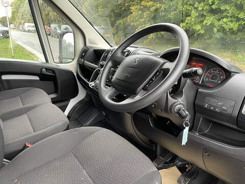 Peugeot Boxer 2.2 BlueHDi 335 Professional L3 H2 Euro 6 (s/s) 5dr - U189