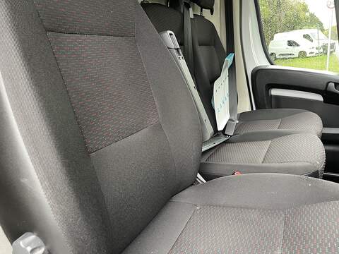 Peugeot Boxer 2.2 BlueHDi 335 Professional L3 H2 Euro 6 (s/s) 5dr - U189