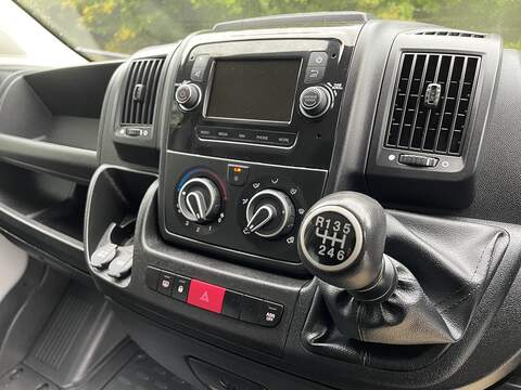 Peugeot Boxer 2.2 BlueHDi 335 Professional L3 H2 Euro 6 (s/s) 5dr - U189