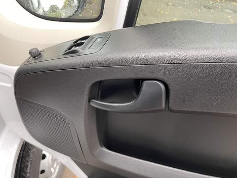 Peugeot Boxer 2.2 BlueHDi 335 Professional L3 H2 Euro 6 (s/s) 5dr - U189