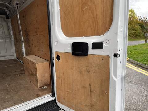 Peugeot Boxer 2.2 BlueHDi 335 Professional L3 H2 Euro 6 (s/s) 5dr - U189