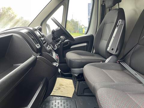 Peugeot Boxer 2.2 BlueHDi 335 Professional L3 H2 Euro 6 (s/s) 5dr - U189