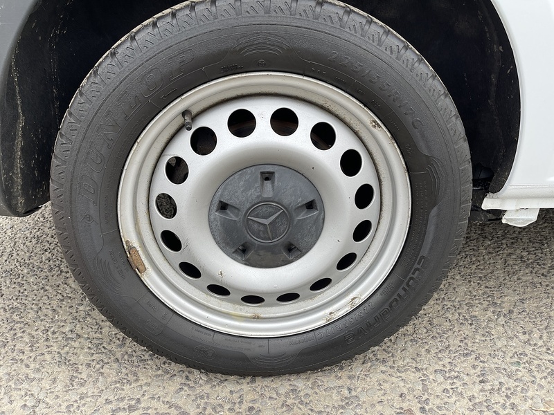 Mercedes-Benz Vito 114 Progressive L2 2.0 5dr Panel Van Diesel - U197