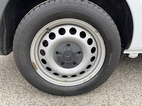 Mercedes-Benz Vito 114 Progressive L2 2.0 5dr Panel Van Diesel - U197