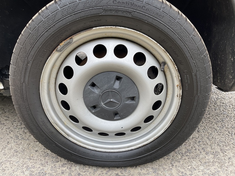 Mercedes-Benz Vito 114 Progressive L2 2.0 5dr Panel Van Diesel - U197