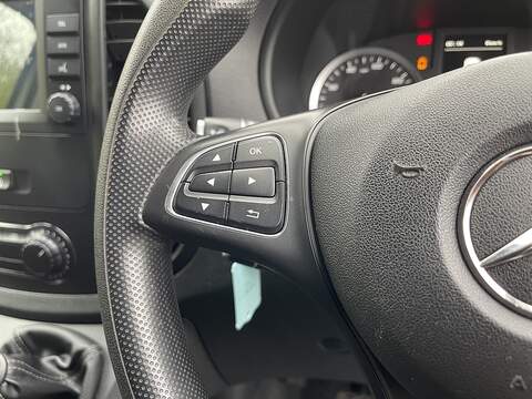 Mercedes-Benz Vito 114 Progressive L2 2.0 5dr Panel Van Diesel - U197