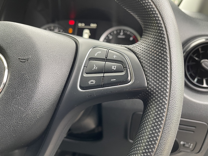 Mercedes-Benz Vito 114 Progressive L2 2.0 5dr Panel Van Diesel - U197