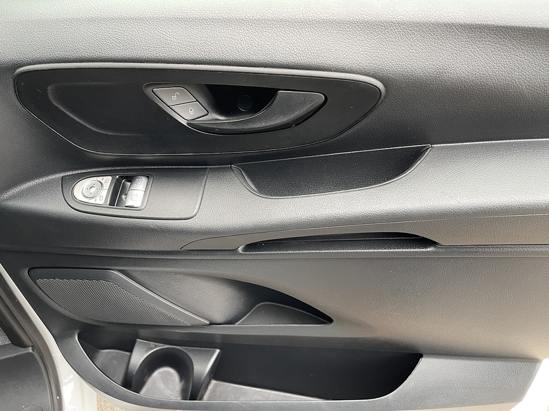 Mercedes-Benz Vito 114 Progressive L2 2.0 5dr Panel Van Diesel - U197