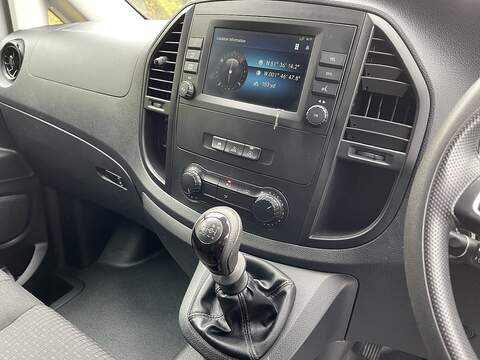Mercedes-Benz Vito 114 Progressive L2 2.0 5dr Panel Van Diesel - U197
