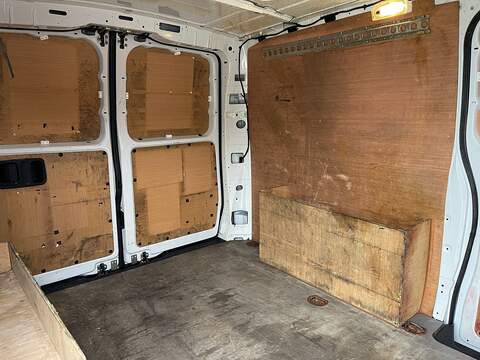 Mercedes-Benz Vito 114 Progressive L2 2.0 5dr Panel Van Diesel - U197