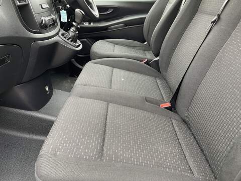 Mercedes-Benz Vito 114 Progressive L2 2.0 5dr Panel Van Diesel - U197