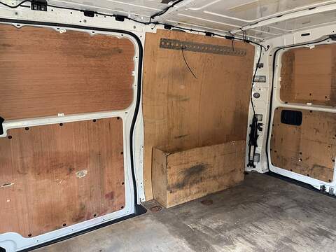 Mercedes-Benz Vito 114 Progressive L2 2.0 5dr Panel Van Diesel - U197
