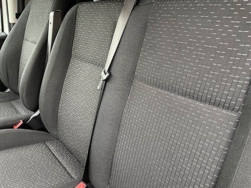 Mercedes-Benz Vito 114 Progressive L2 2.0 5dr Panel Van Diesel - U197