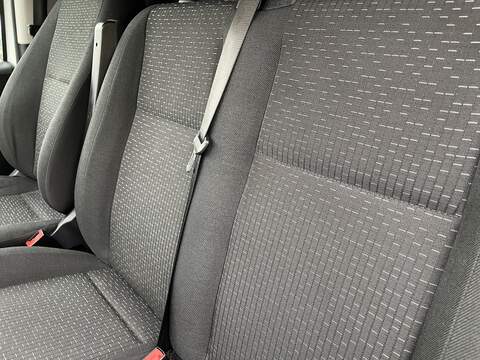 Mercedes-Benz Vito 114 Progressive L2 2.0 5dr Panel Van Diesel - U197