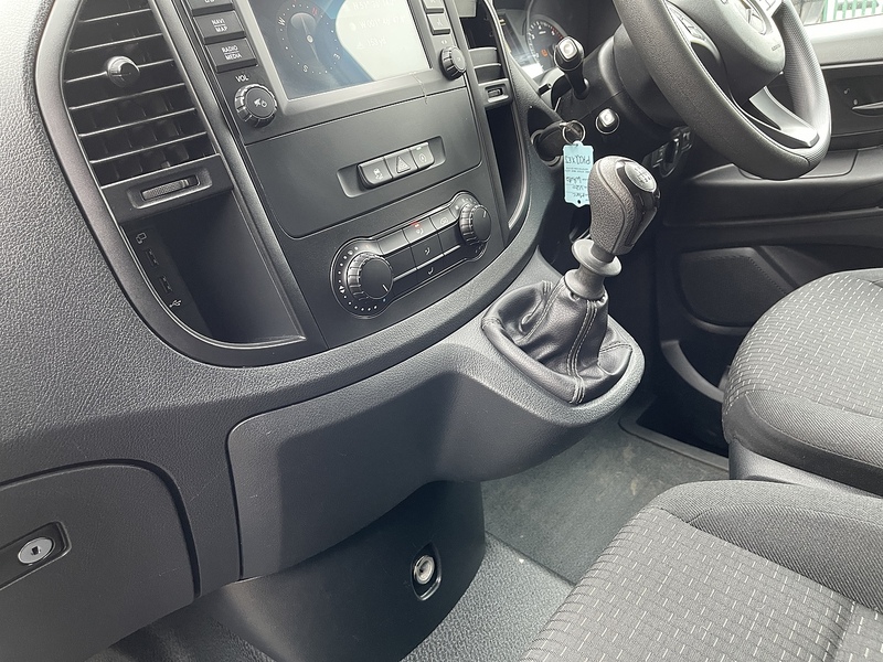 Mercedes-Benz Vito 114 Progressive L2 2.0 5dr Panel Van Diesel - U197