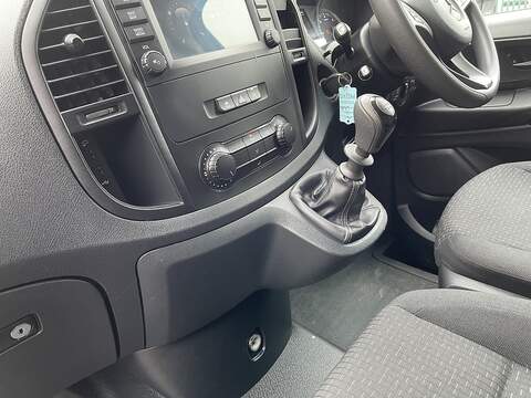 Mercedes-Benz Vito 114 Progressive L2 2.0 5dr Panel Van Diesel - U197