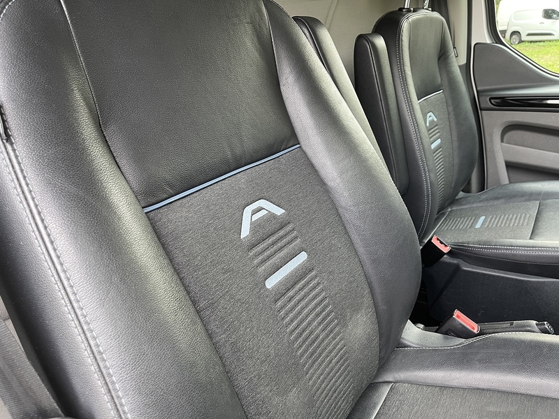 Ford Transit Custom Transit Custom Active Panel Van 1 Manual Diesel - U203