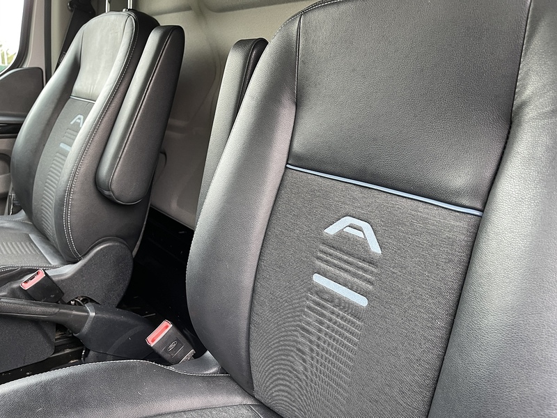 Ford Transit Custom Transit Custom Active Panel Van 1 Manual Diesel - U203