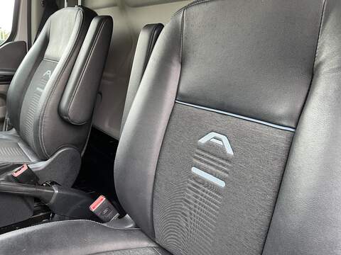 Ford Transit Custom Transit Custom Active Panel Van 1 Manual Diesel - U203