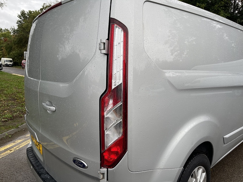 Ford Transit Custom Transit Custom Limited Panel Van 1 Manual Diesel - U210