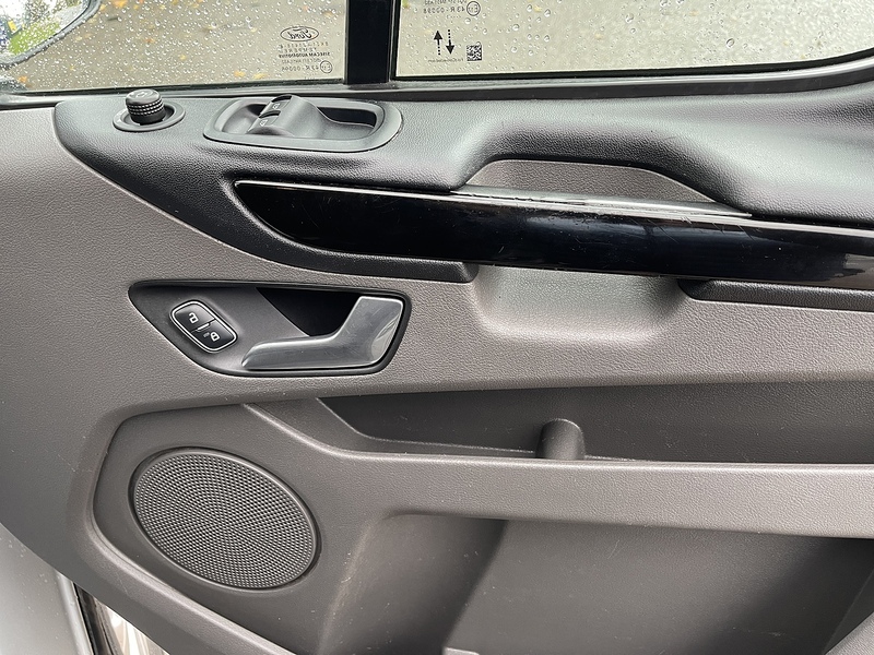 Ford Transit Custom Transit Custom Limited Panel Van 1 Manual Diesel - U210