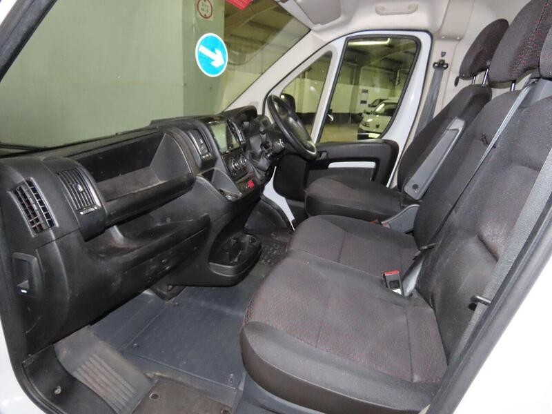 Peugeot Boxer Boxer 2.2 BlueHDi 335 Professional Premium + L3 High Roof Euro 6 (s/s) 5dr - U22