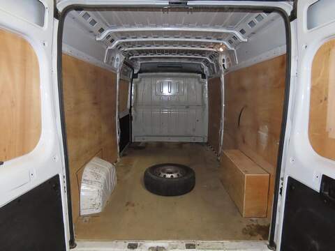 Peugeot Boxer Boxer 2.2 BlueHDi 335 Professional Premium + L3 High Roof Euro 6 (s/s) 5dr - U22