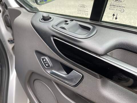 Ford Transit Custom 2.0 300 EcoBlue Limited L1 H1 Euro 6 (s/s) 5dr - U224