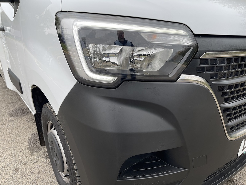 Renault Master 2.3 dCi ENERGY 35 Business LoLoader Luton 2dr Diesel Manual FWD LWB Euro 6 (s/s) (145 bhp) - U239