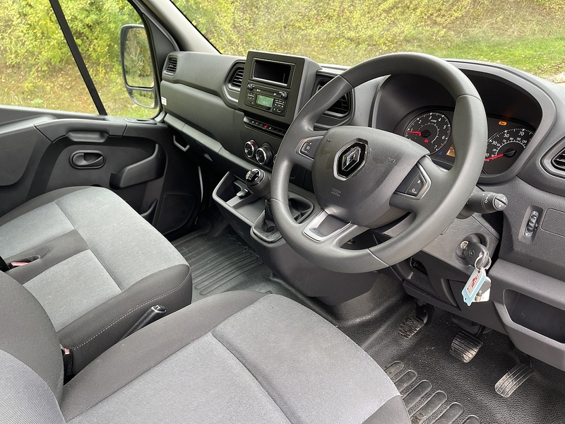 Renault Master 2.3 dCi ENERGY 35 Business LoLoader Luton 2dr Diesel Manual FWD LWB Euro 6 (s/s) (145 bhp) - U239