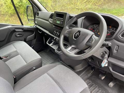 Renault Master 2.3 dCi ENERGY 35 Business LoLoader Luton 2dr Diesel Manual FWD LWB Euro 6 (s/s) (145 bhp) - U239
