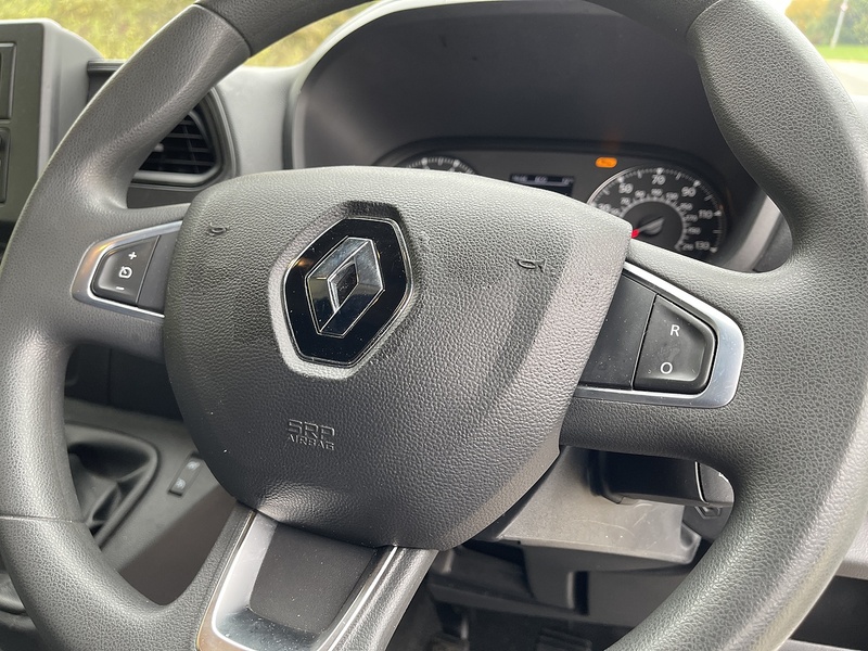 Renault Master 2.3 dCi ENERGY 35 Business LoLoader Luton 2dr Diesel Manual FWD LWB Euro 6 (s/s) (145 bhp) - U239