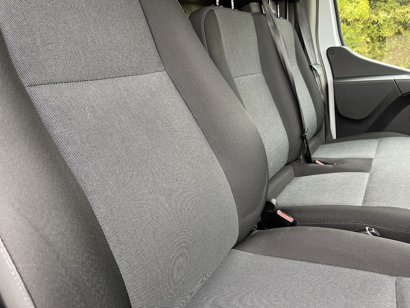 Renault Master 2.3 dCi ENERGY 35 Business LoLoader Luton 2dr Diesel Manual FWD LWB Euro 6 (s/s) (145 bhp) - U239