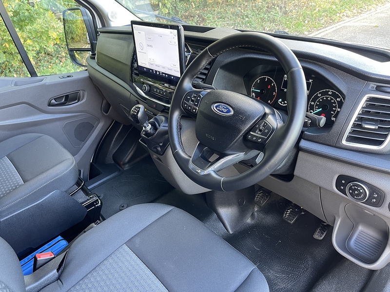 Ford Transit 2.0 460 EcoBlue Trend RWD L4 H3 Euro 6 (s/s) 5dr (17 Seat, DRW) - U247