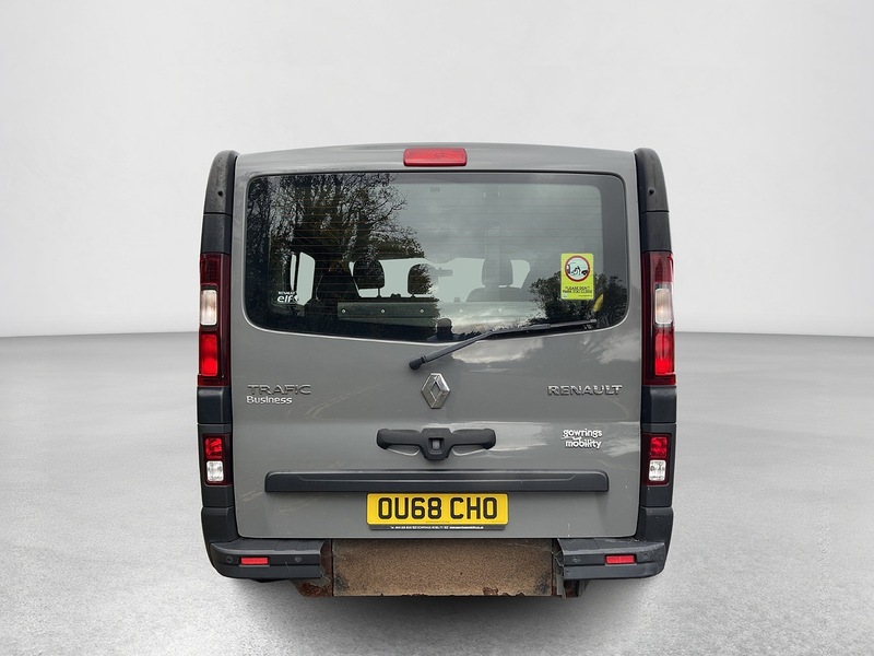 Renault Trafic Motorbilty Bus With Ramp. - U258