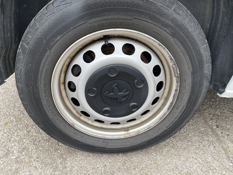 Peugeot Expert 2.0 BlueHDi 1400 Professional Premium Standard Panel Van MWB Euro 6 (s/s) 6dr - U268