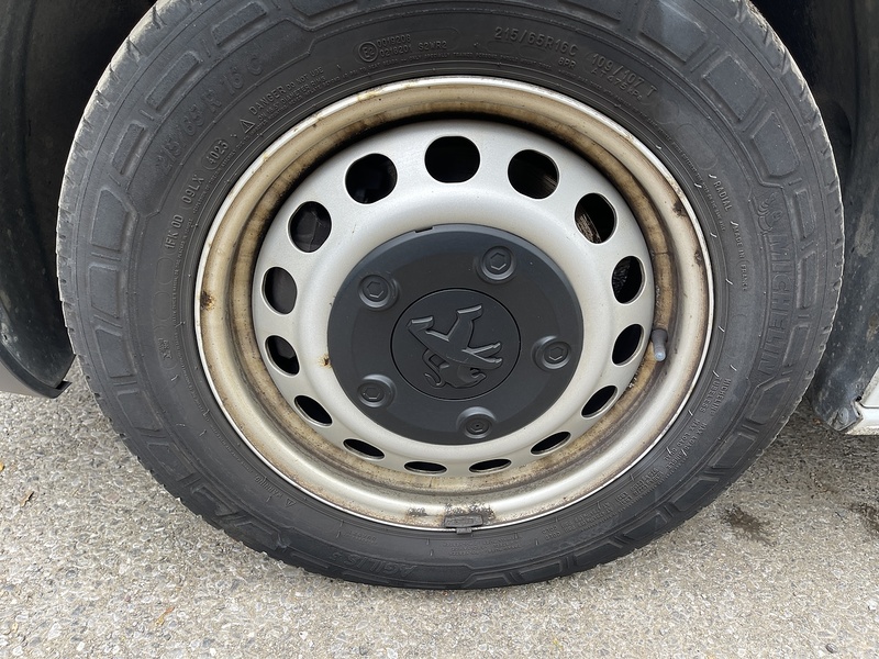 Peugeot Expert 2.0 BlueHDi 1400 Professional Premium Standard Panel Van MWB Euro 6 (s/s) 6dr - U268