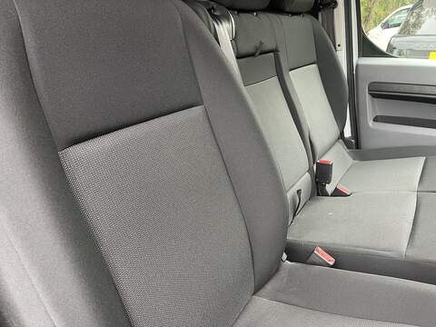 Peugeot Expert 2.0 BlueHDi 1400 Professional Premium Standard Panel Van MWB Euro 6 (s/s) 6dr - U268