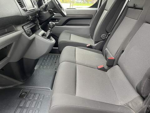 Peugeot Expert 2.0 BlueHDi 1400 Professional Premium Standard Panel Van MWB Euro 6 (s/s) 6dr - U268