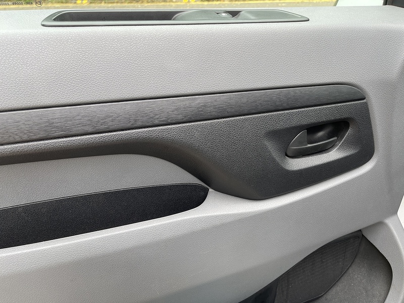 Peugeot Expert 2.0 BlueHDi 1400 Professional Premium Standard Panel Van MWB Euro 6 (s/s) 6dr - U268