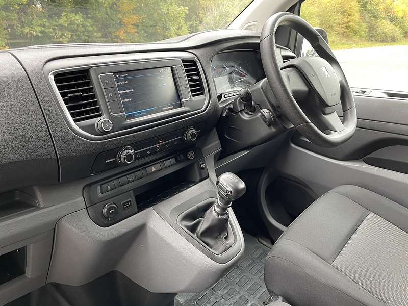 Peugeot Expert 2.0 BlueHDi 1400 Professional Premium Standard Panel Van MWB Euro 6 (s/s) 6dr - U268