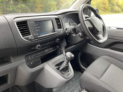 Peugeot Expert 2.0 BlueHDi 1400 Professional Premium Standard Panel Van MWB Euro 6 (s/s) 6dr - U268