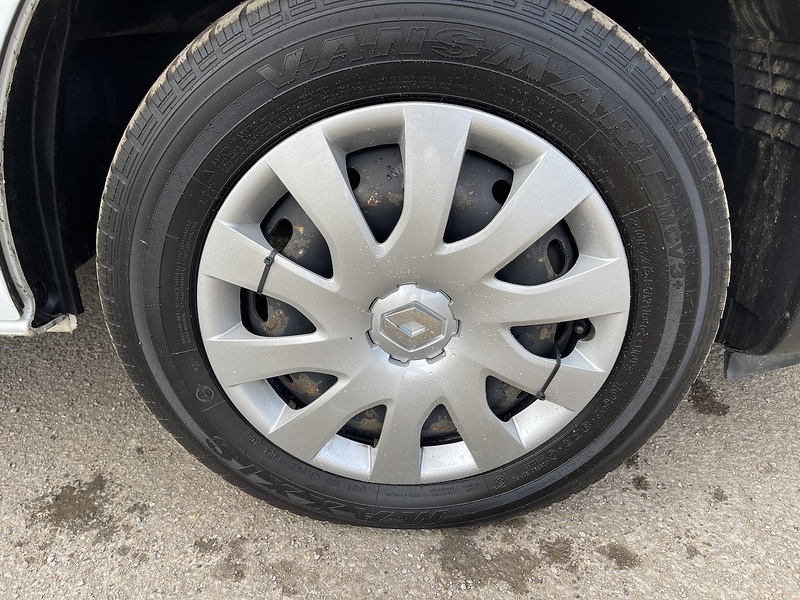 Renault Trafic 2.0 dCi ENERGY 28 Business Panel Van 5dr Diesel Manual SWB Standard Roof Euro 6 (s/s) (120 ps) - U274