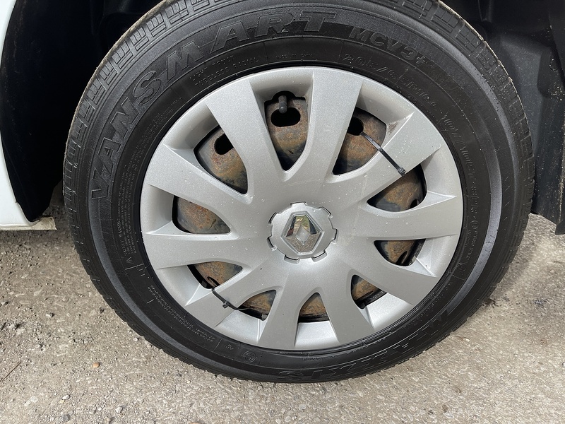 Renault Trafic 2.0 dCi ENERGY 28 Business Panel Van 5dr Diesel Manual SWB Standard Roof Euro 6 (s/s) (120 ps) - U274