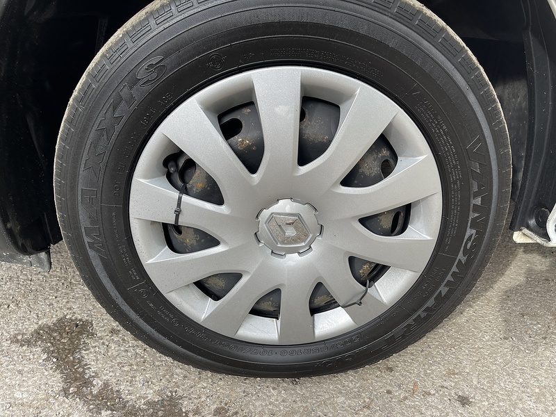 Renault Trafic 2.0 dCi ENERGY 28 Business Panel Van 5dr Diesel Manual SWB Standard Roof Euro 6 (s/s) (120 ps) - U274