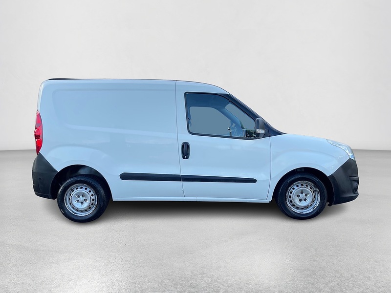 Vauxhall Combo 1.3 CDTi 2000 16v Panel Van 3dr Diesel Manual FWD L1 H1 (133 g/km, 89 bhp) - U282