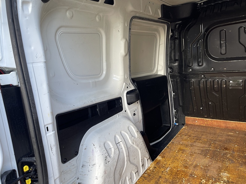 Vauxhall Combo 1.3 CDTi 2000 16v Panel Van 3dr Diesel Manual FWD L1 H1 (133 g/km, 89 bhp) - U282