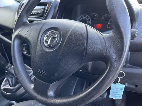 Vauxhall Combo 1.3 CDTi 2000 16v Panel Van 3dr Diesel Manual FWD L1 H1 (133 g/km, 89 bhp) - U282